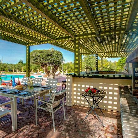 Astarte Villas - Istar Villa With Tennis Court Makhairádhon Exterior photo