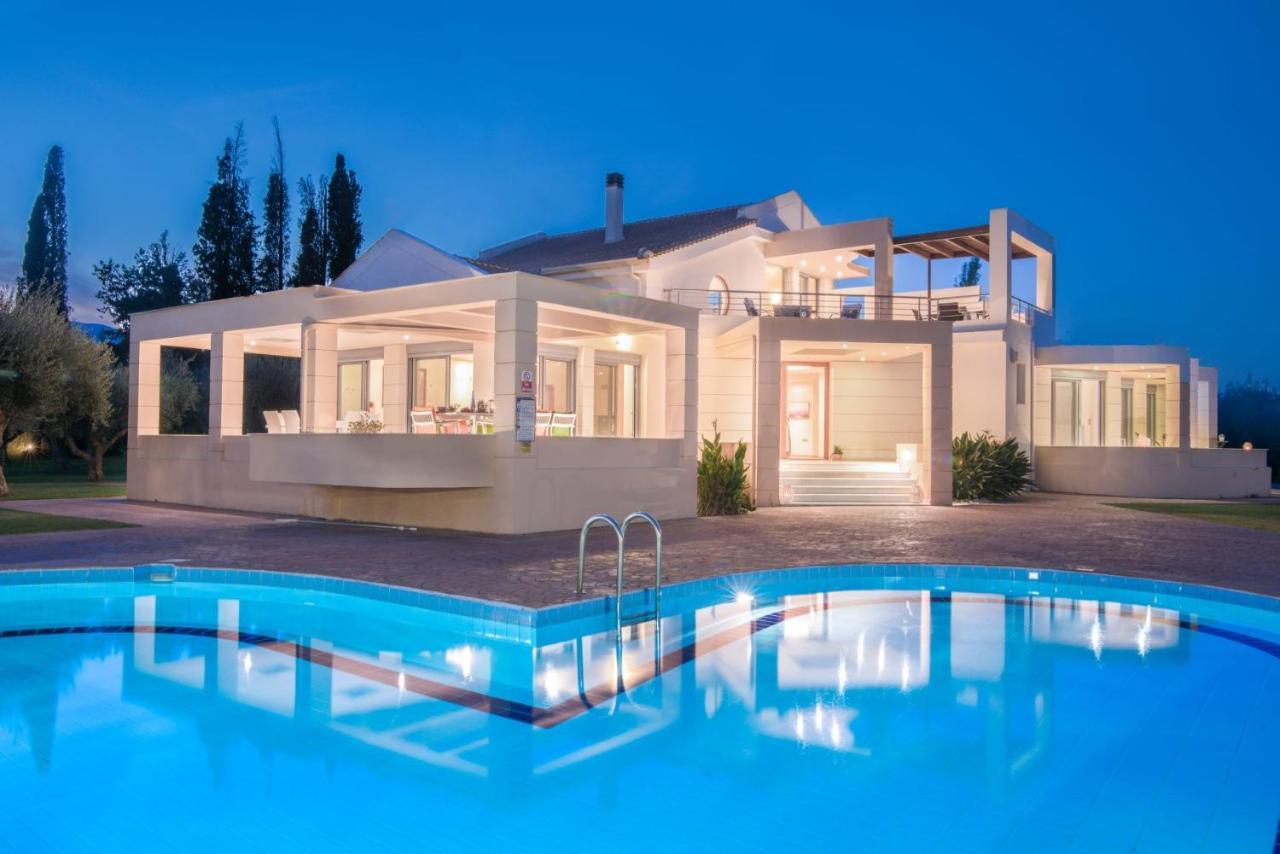 Astarte Villas - Istar Villa With Tennis Court Makhairádhon Exterior photo