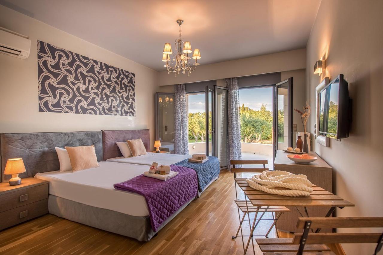 Astarte Villas - Istar Villa With Tennis Court Makhairádhon Exterior photo