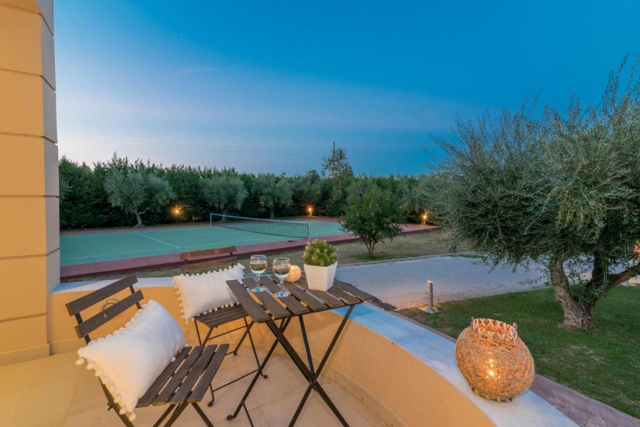 Astarte Villas - Istar Villa With Tennis Court Makhairádhon Exterior photo