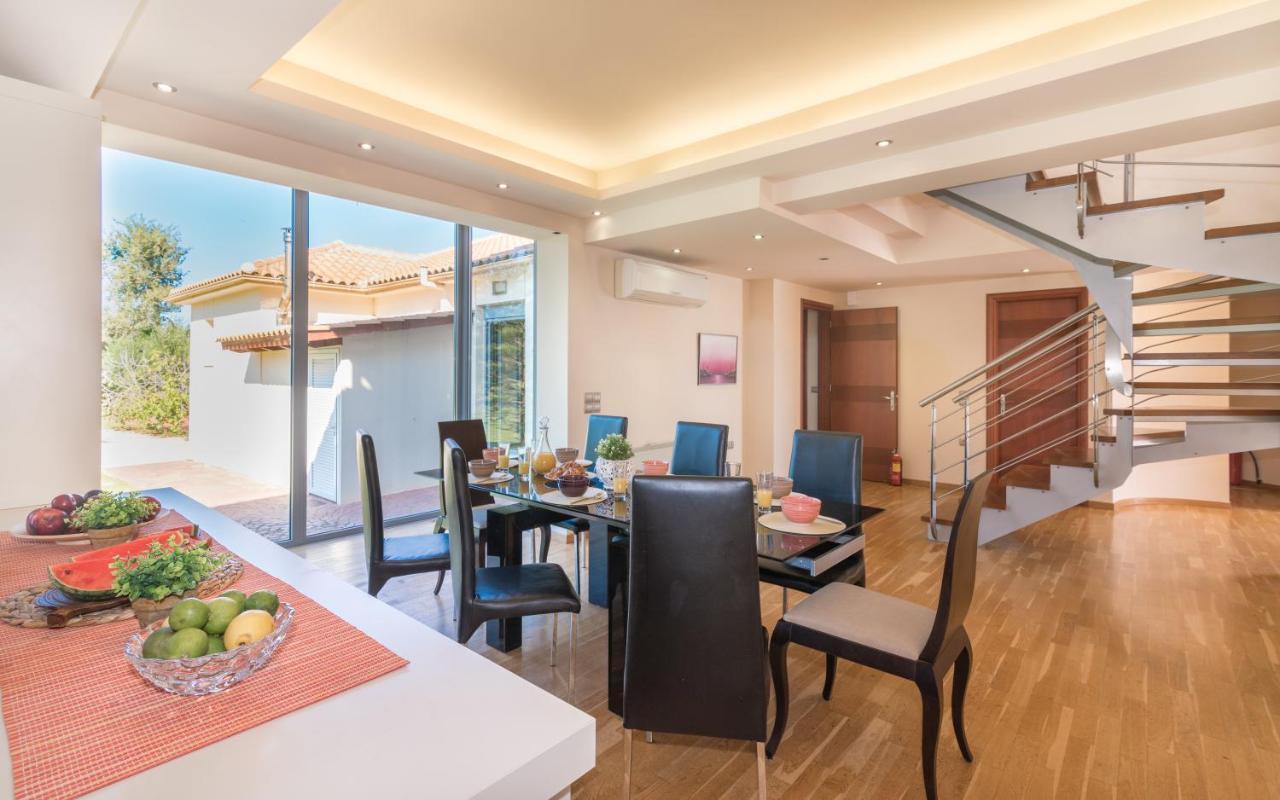 Astarte Villas - Istar Villa With Tennis Court Makhairádhon Exterior photo