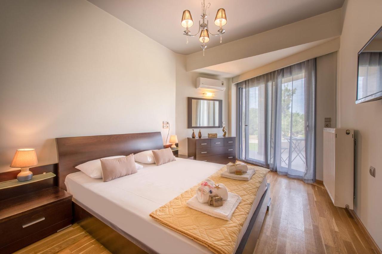 Astarte Villas - Istar Villa With Tennis Court Makhairádhon Exterior photo