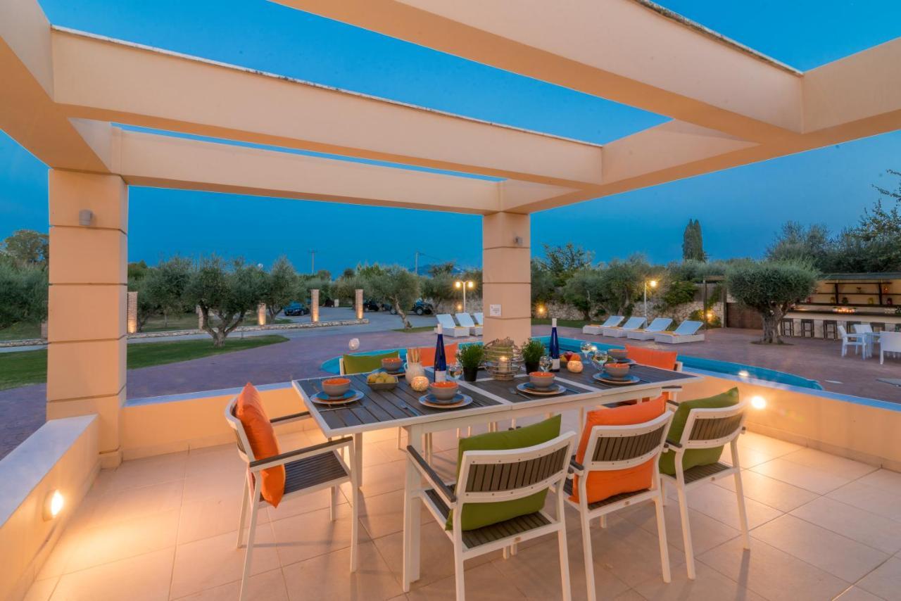 Astarte Villas - Istar Villa With Tennis Court Makhairádhon Exterior photo