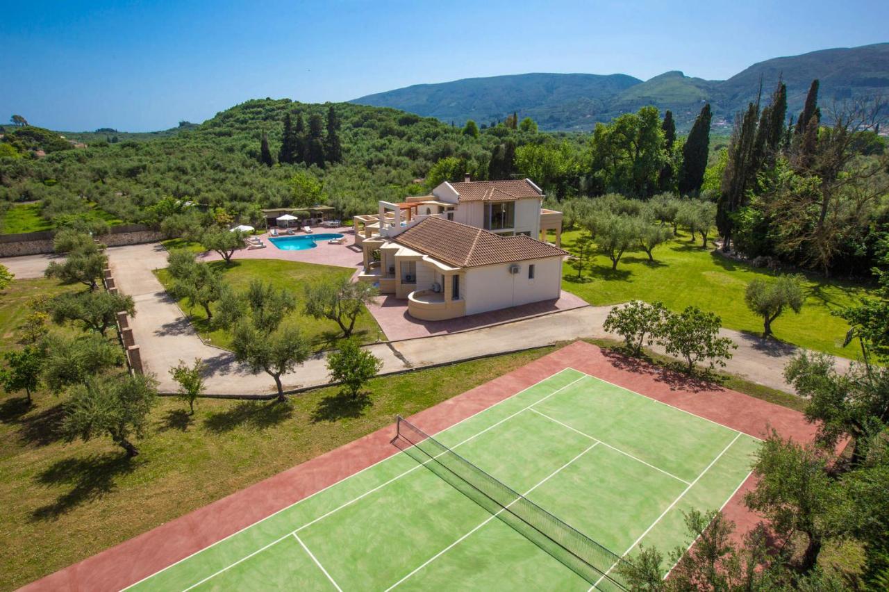 Astarte Villas - Istar Villa With Tennis Court Makhairádhon Exterior photo